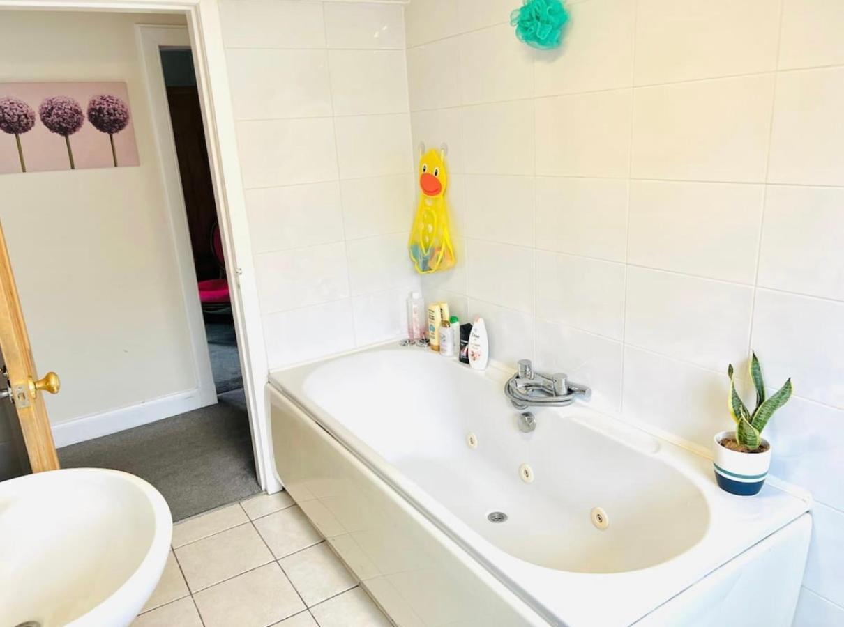 Leith Walk Villa Budget Guest House เอดินบะระ ภายนอก รูปภาพ